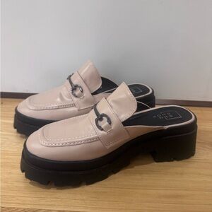 ShuShop Women's Black and Cream Loafers